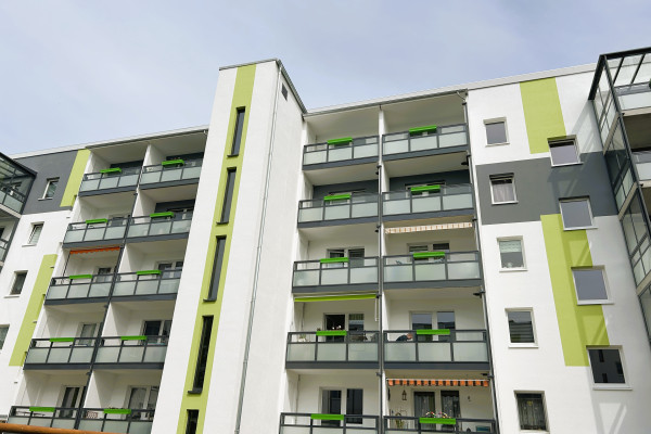 Herrliche 4-Raumwohnung mit Aussicht und Aufzug im Erstbezug.