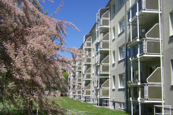 Moderne Familienwohnung mit Balkon, ordentlich und gepflegt.