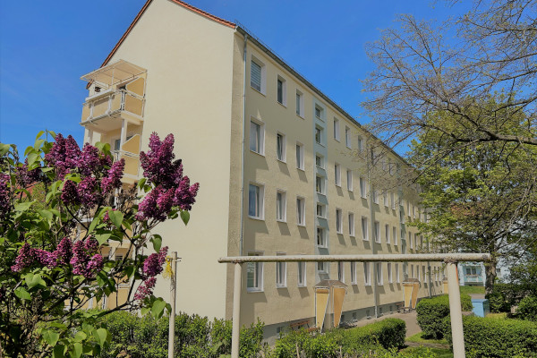 Erstbezug! Frisch renovierte Komfortwohnung mit Wohnküche in ruhiger Lage.