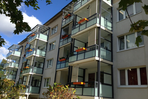 Erstbezug einer sonnigen 3Raumwohnung mit viel Grün ringsherum.