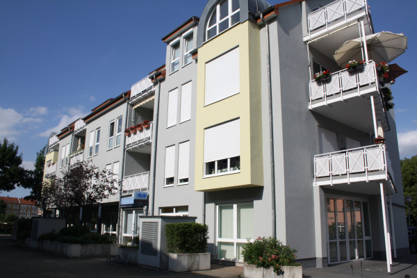 Feine 2-Raumwohnung, alles ist neu gemacht, mit Tiefgarage.